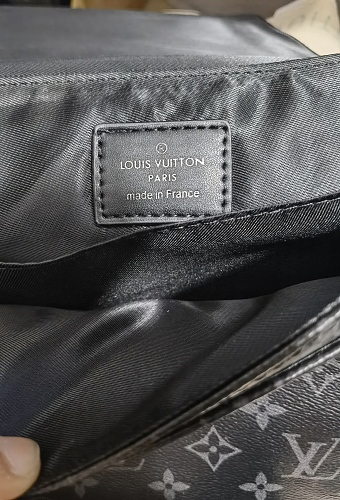 small12-2.jpg Louis Vuitton District Pm 'Black Monogram Eclipse Canvas