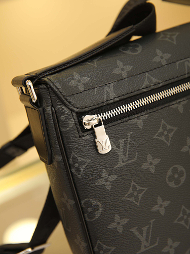 small6-2.jpg Louis Vuitton District Pm 'Black Monogram Eclipse Canvas