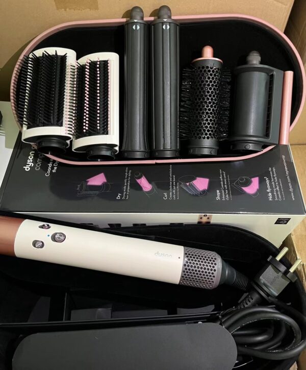 041a8157d2f386fea44b6b9e8745245b.jpg Dyson Airwrap HS05 Complete Long Multi-Styler – Ceramic Pink/Rose Gold with Storage Case